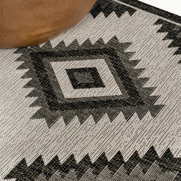 Lior Geometric Moroccan Diamond Area Rug